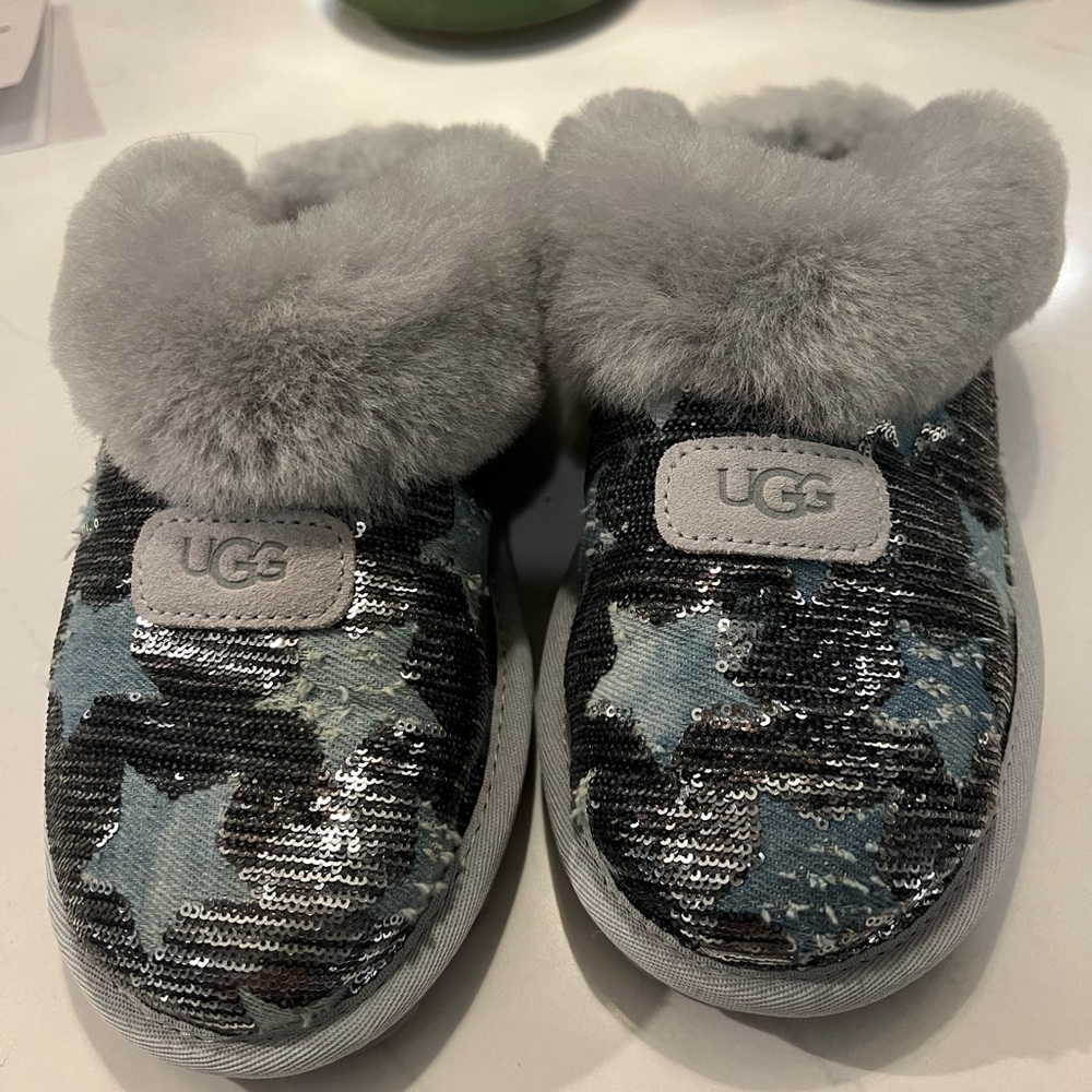 UGG Women's Coquette Sequin Stars Slipper, Grey Violet, size 7